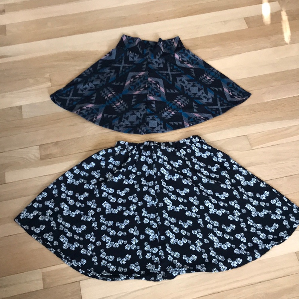 Set of 2 XS Skirts